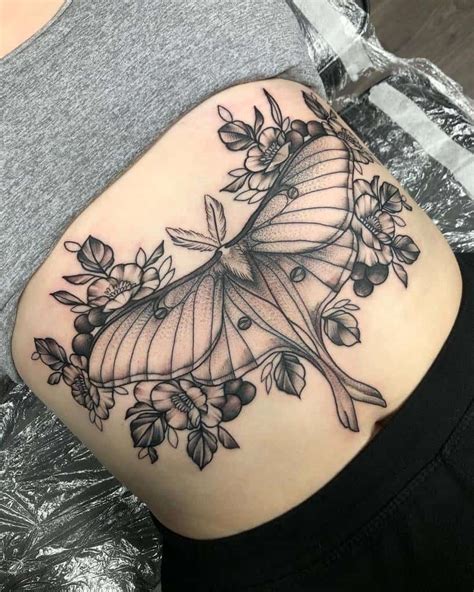 45 Amazing Luna Moth Tattoo Ideas